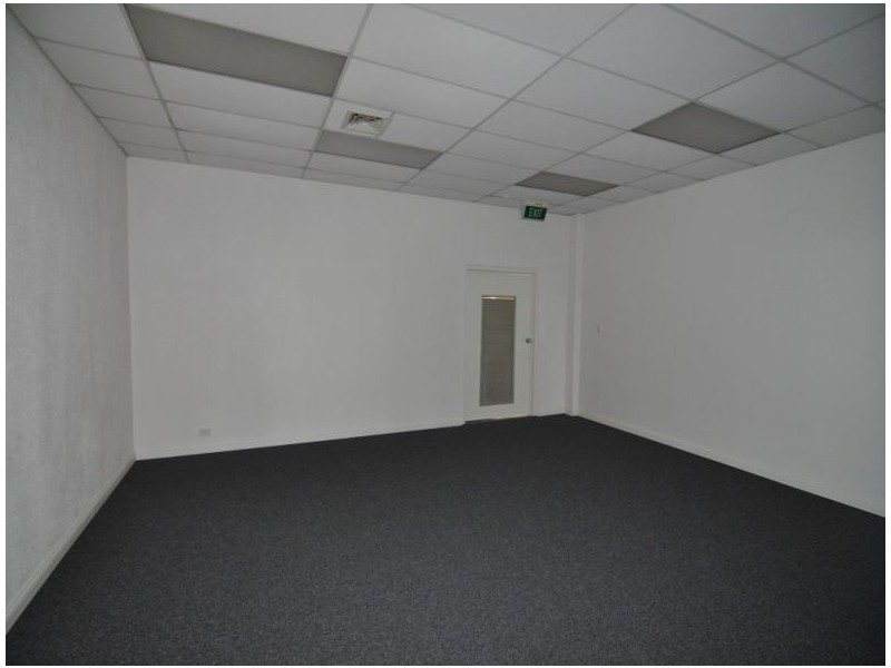 2 – 238 Charters Towers Road, Hermit Park QLD 4812