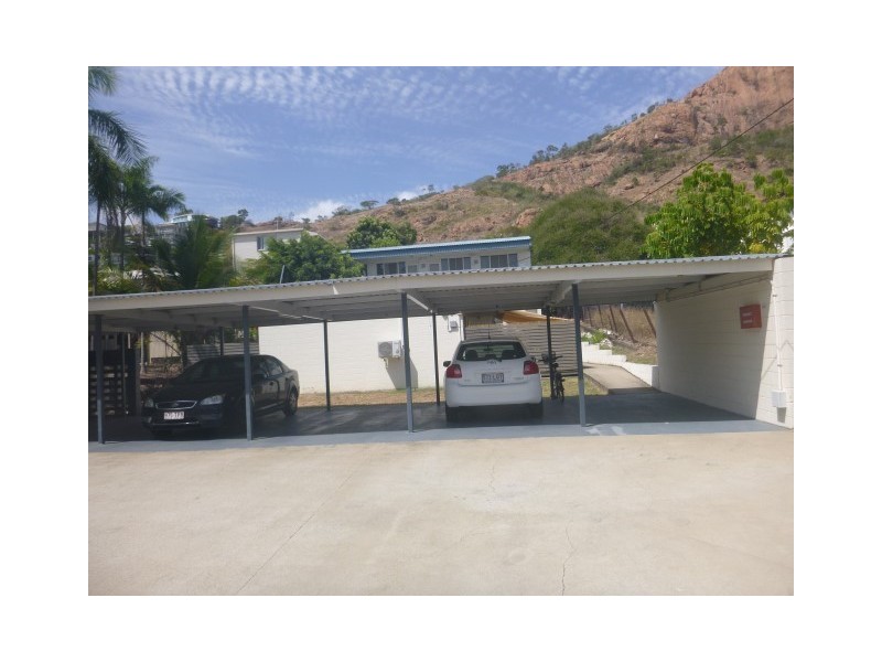 1/300 Stanley Street, North Ward QLD 4810