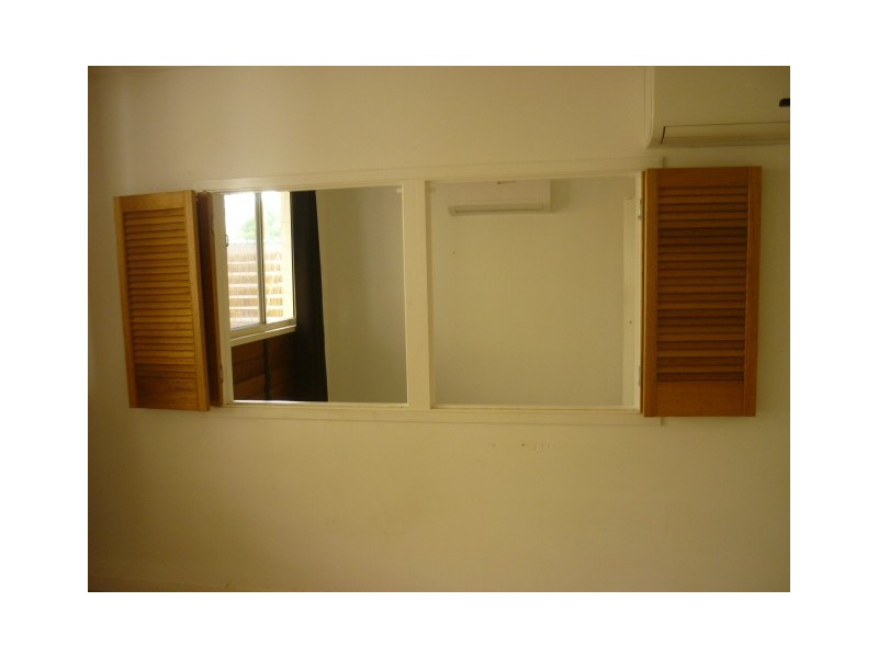 1/300 Stanley Street, North Ward QLD 4810