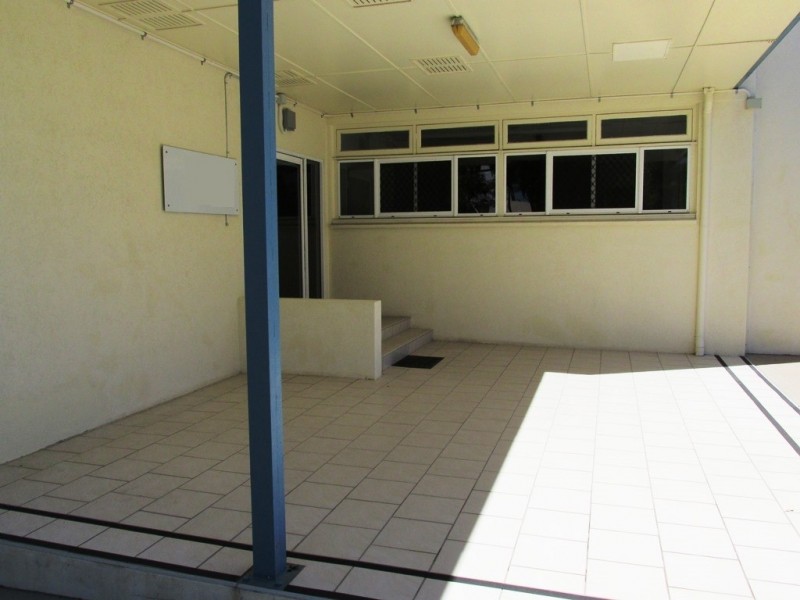 2 / 36 Ingham Road, West End QLD 4810