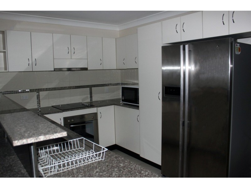 4/4 Welsh Street, Rosslea QLD 4812