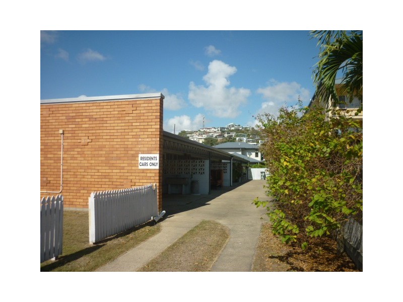 1/138 Eyre Street, North Ward QLD 4810