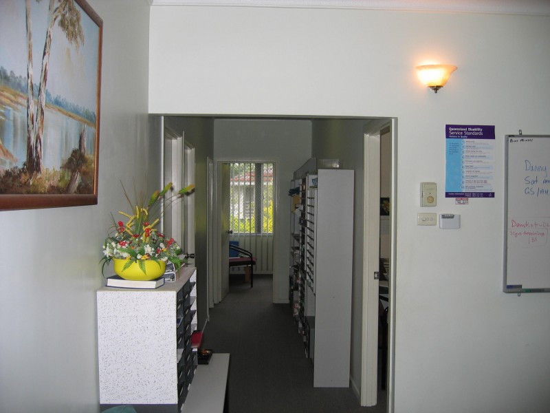 123 Ross River Road, Mundingburra QLD 4812