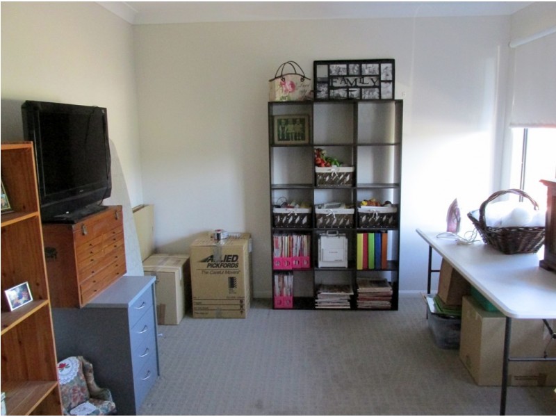 3 HOOK PLACE, Bushland Beach QLD 4818