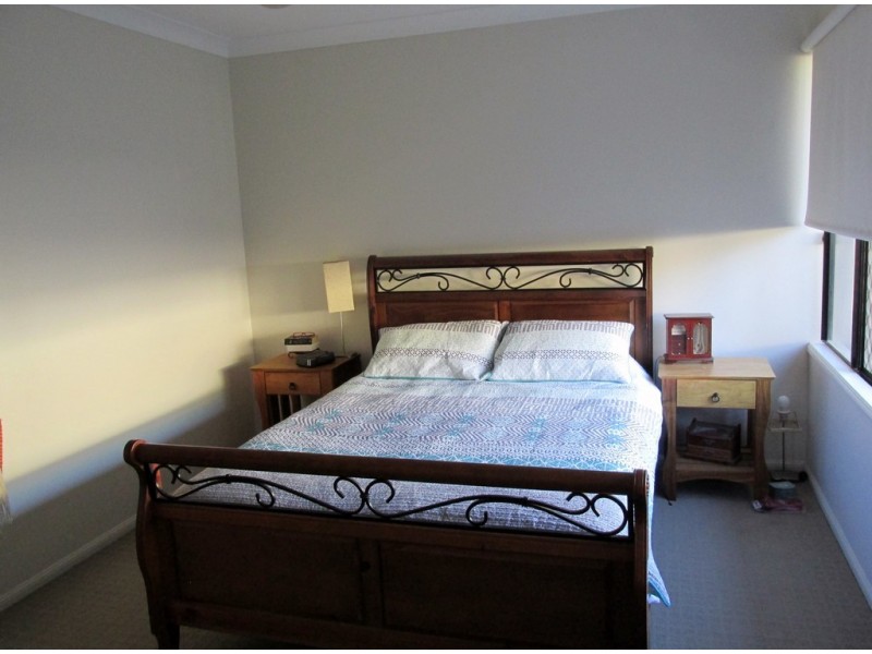 3 HOOK PLACE, Bushland Beach QLD 4818