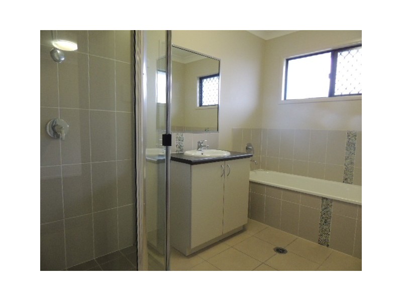 11 LASHMAR CRESCENT, Deeragun QLD 4818