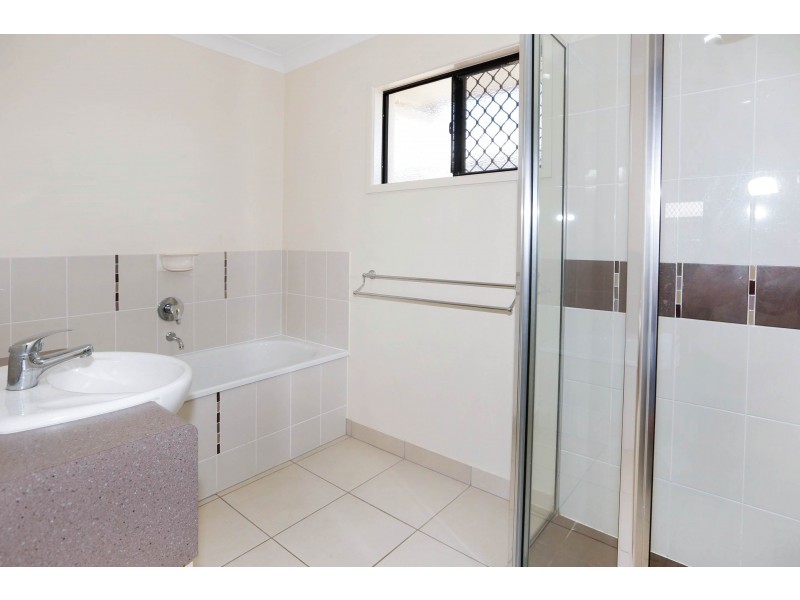 11 ELLSWORTH DRIVE, Mount Louisa QLD 4814