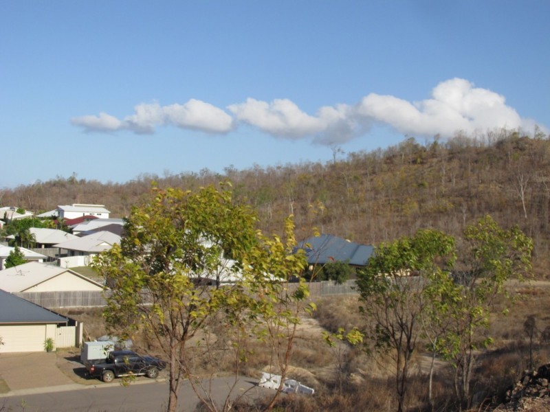 72 Hillock Crescent, Bushland Beach QLD 4818