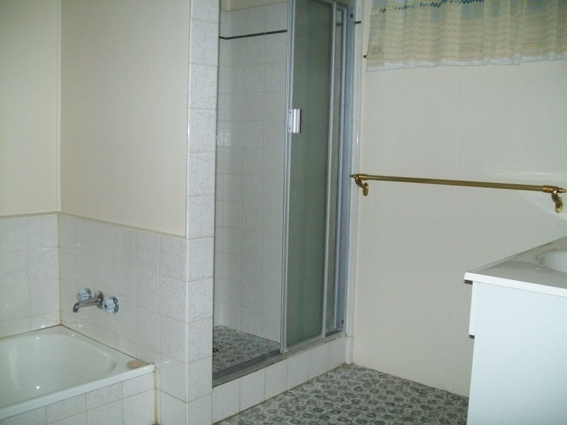 40 CAROLINE STREET, Aitkenvale QLD 4814