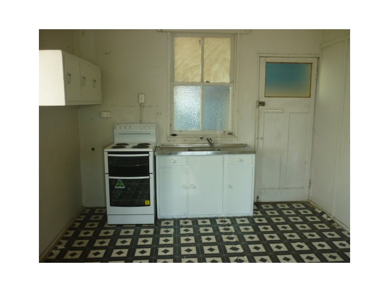 54 Morris Street, West End QLD 4810