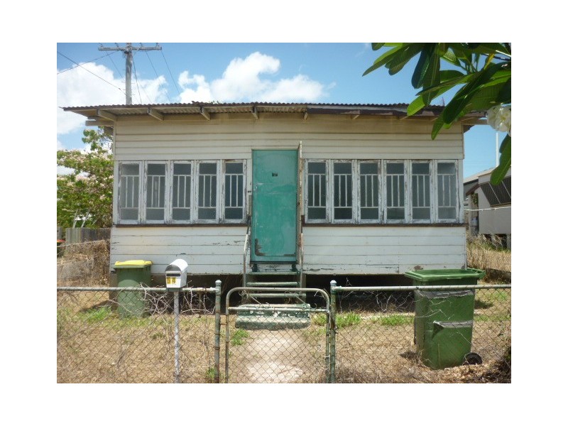 54 Morris Street, West End QLD 4810