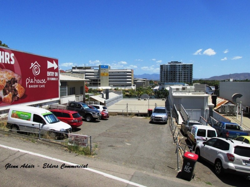 1 / 225 FLINDERS STREET, Townsville City QLD 4810