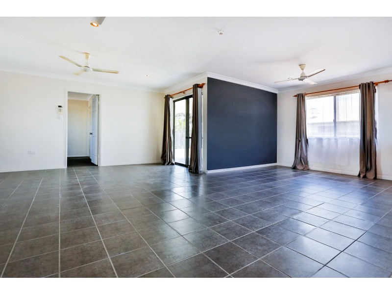 2 BELLAMY STREET, Rasmussen QLD 4815