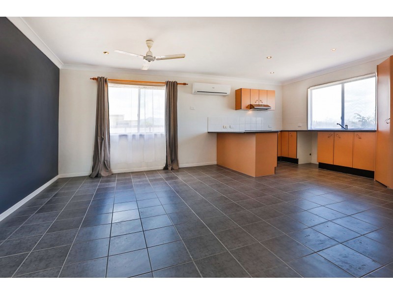 2 BELLAMY STREET, Rasmussen QLD 4815