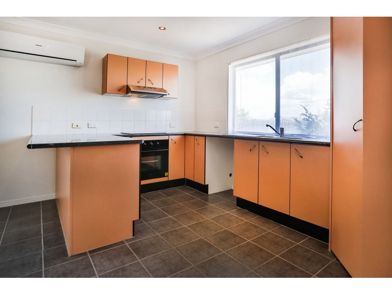 2 BELLAMY STREET, Rasmussen QLD 4815