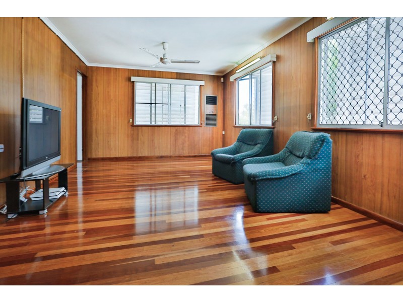 7 BRAMPTON AVENUE, Cranbrook QLD 4814