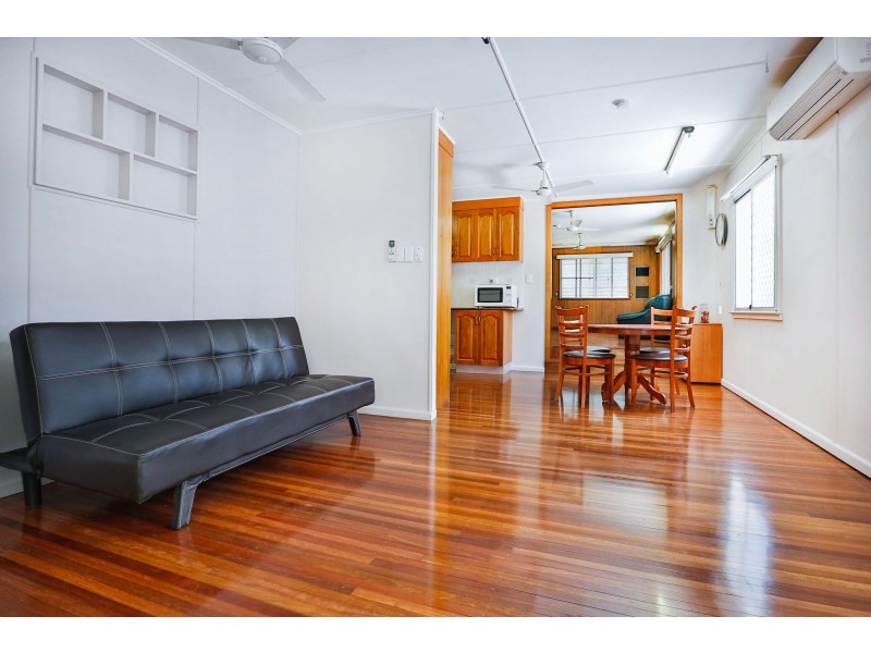 7 BRAMPTON AVENUE, Cranbrook QLD 4814