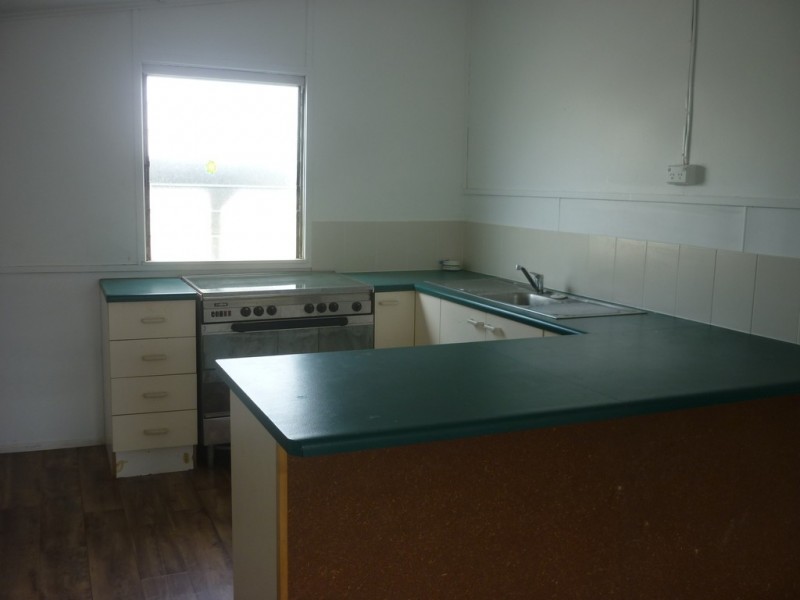 70 Lindsay Street, Rosslea QLD 4812