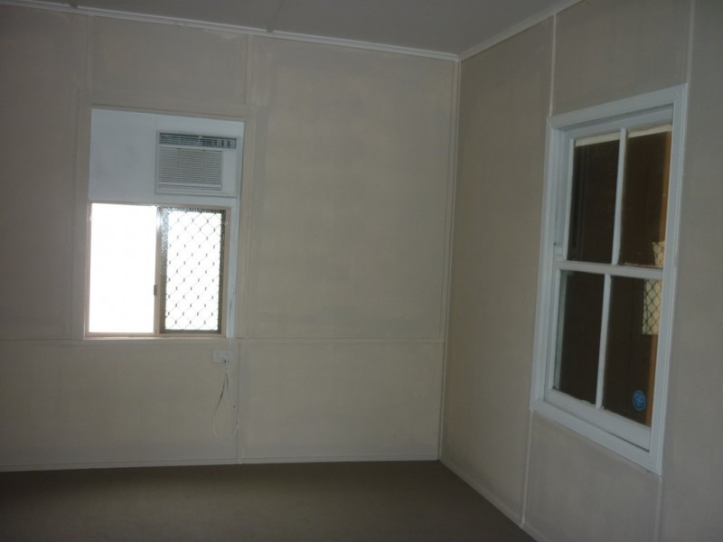 70 Lindsay Street, Rosslea QLD 4812