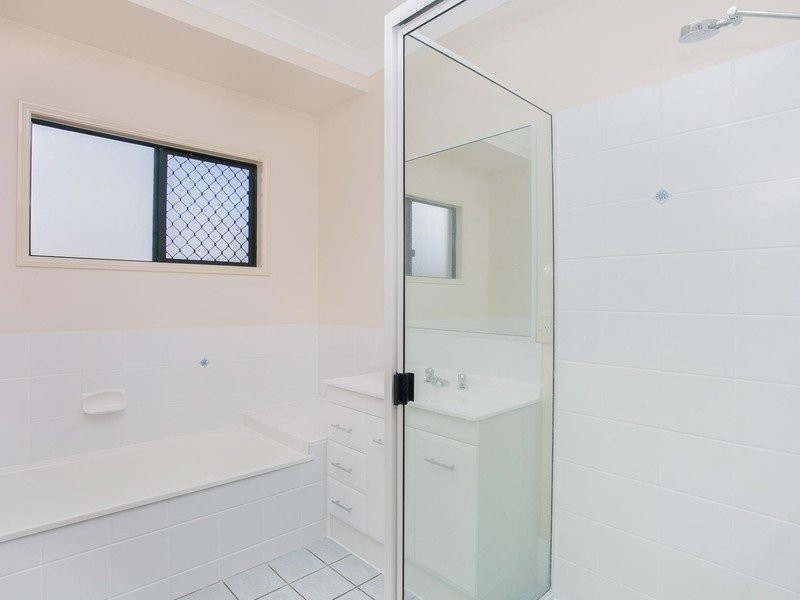 21 Young Circuit, Kirwan QLD 4817