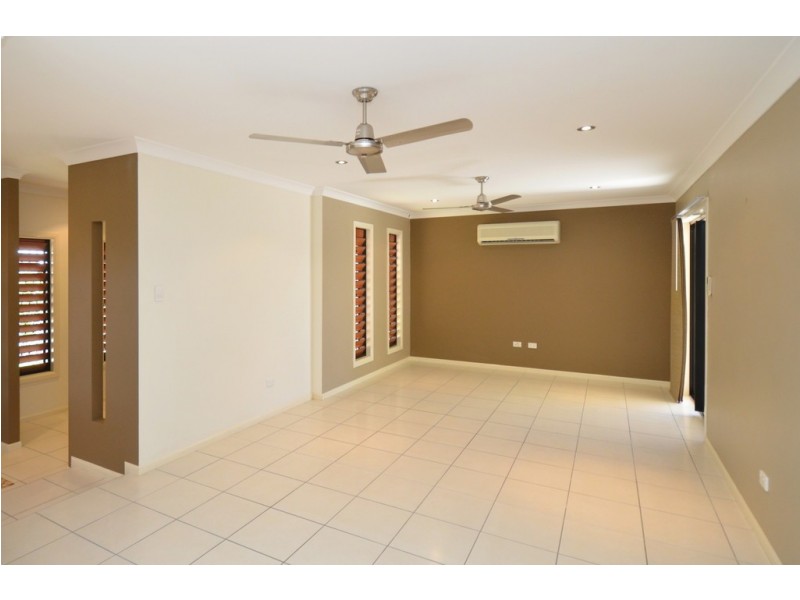 43 SANDPLOVER CIRCUIT, Bohle Plains QLD 4817