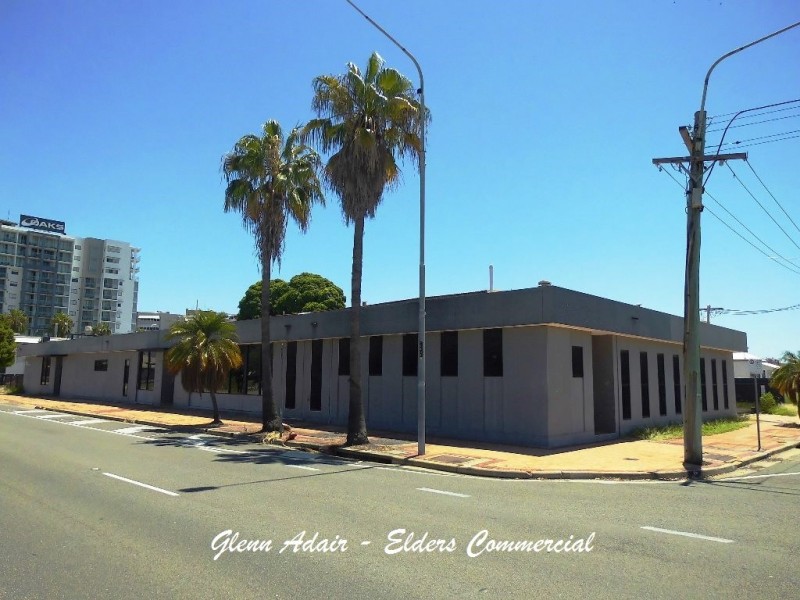 2 McIlwraith Street, South Townsville QLD 4810