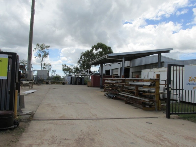 125 ALLAMBIE LANE, Rasmussen QLD 4815