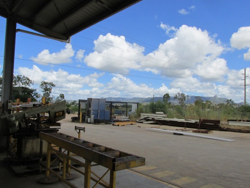 125 ALLAMBIE LANE, Rasmussen QLD 4815