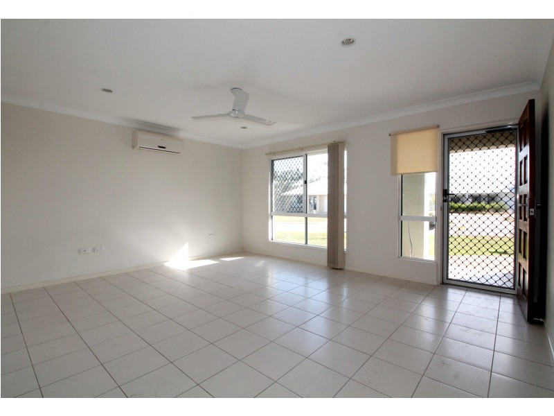 18 Limmerick Way, Mount Low QLD 4818