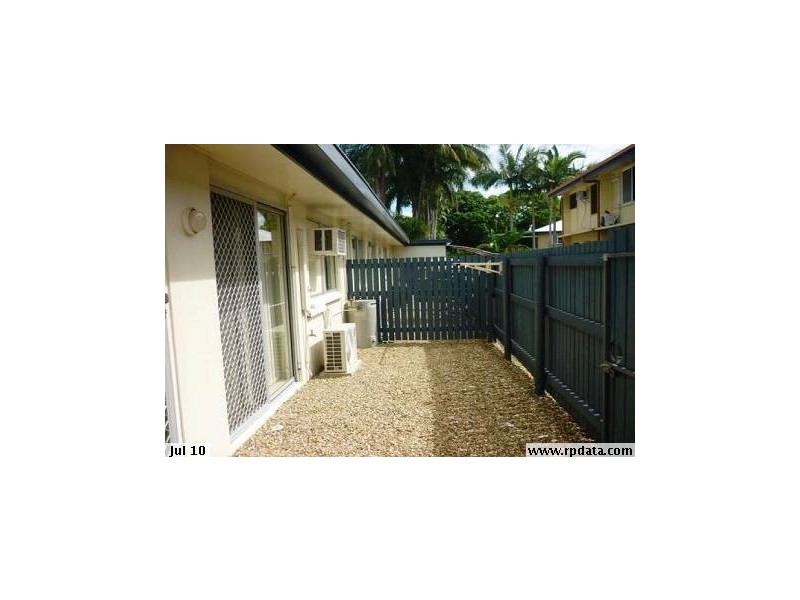 4/54 Percy Street, West End QLD 4810