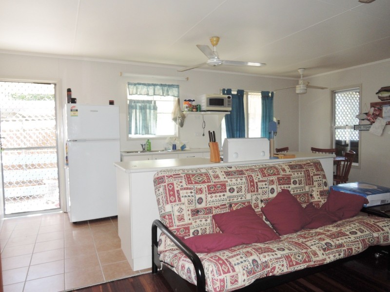 42 John Dory Street, Cungulla QLD 4816