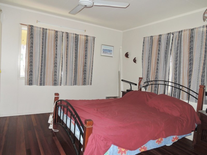 42 John Dory Street, Cungulla QLD 4816