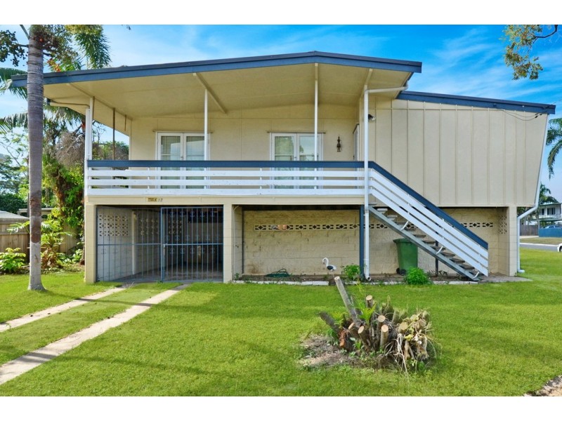 17 ELLIMATTA AVENUE, Cranbrook QLD 4814