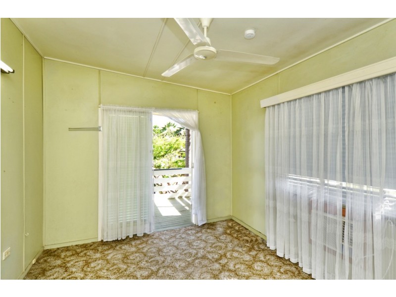 17 ELLIMATTA AVENUE, Cranbrook QLD 4814