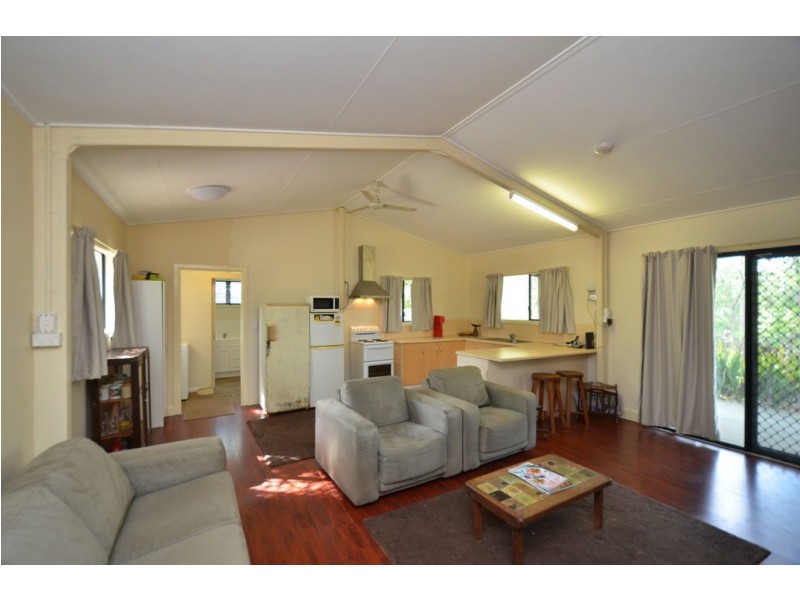 78 Frank Randell, Cungulla QLD 4816