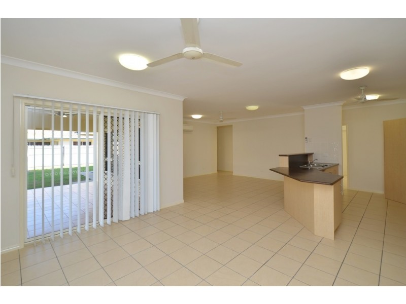 22 MARCHWOOD AVENUE, Kirwan QLD 4817