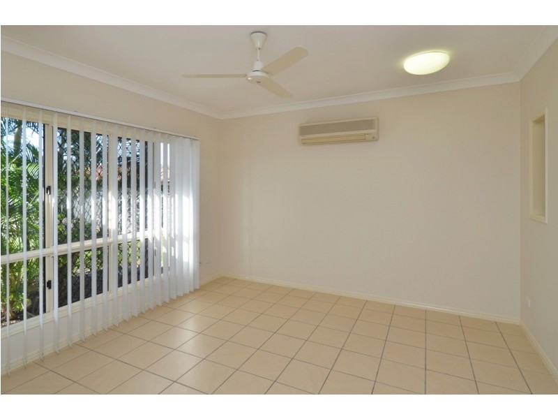 22 MARCHWOOD AVENUE, Kirwan QLD 4817