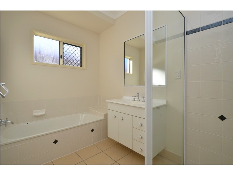 22 MARCHWOOD AVENUE, Kirwan QLD 4817