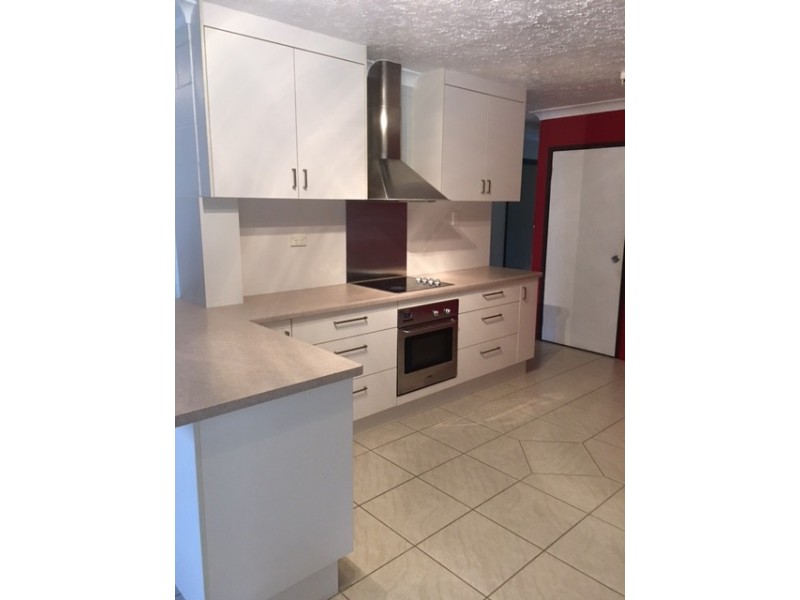 34 Benalla Road, Oak Valley QLD 4811