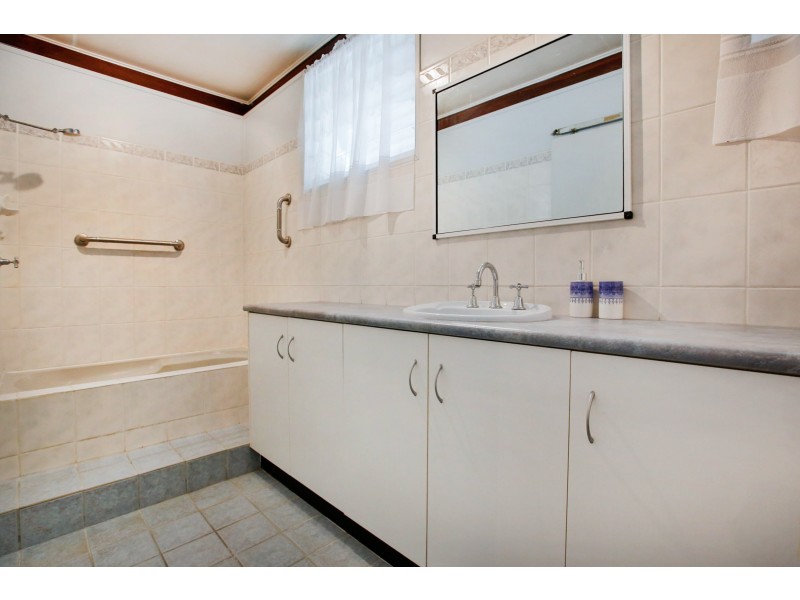 82 CLARKE STREET, Garbutt QLD 4814