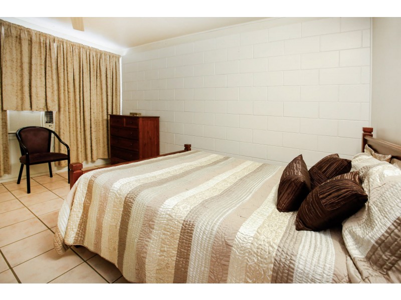 82 CLARKE STREET, Garbutt QLD 4814