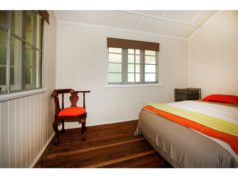 16 BROOKS STREET, Railway Estate QLD 4810