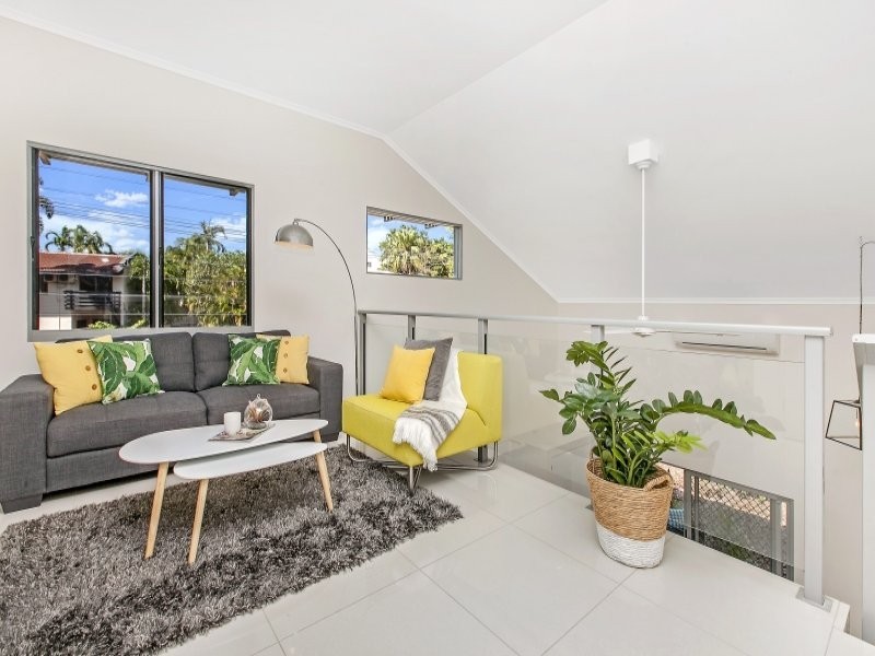 2/7 Winston Avenue, Stuart Park NT 0820