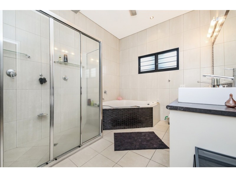 5 Marrabala Court, Lyons NT 0810