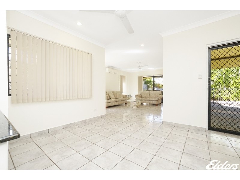1/11 Sovereign Circuit, Coconut Grove NT 0810