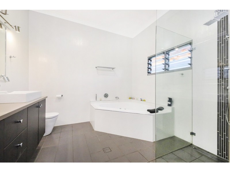 10 Marrabala Court, Lyons NT 0810