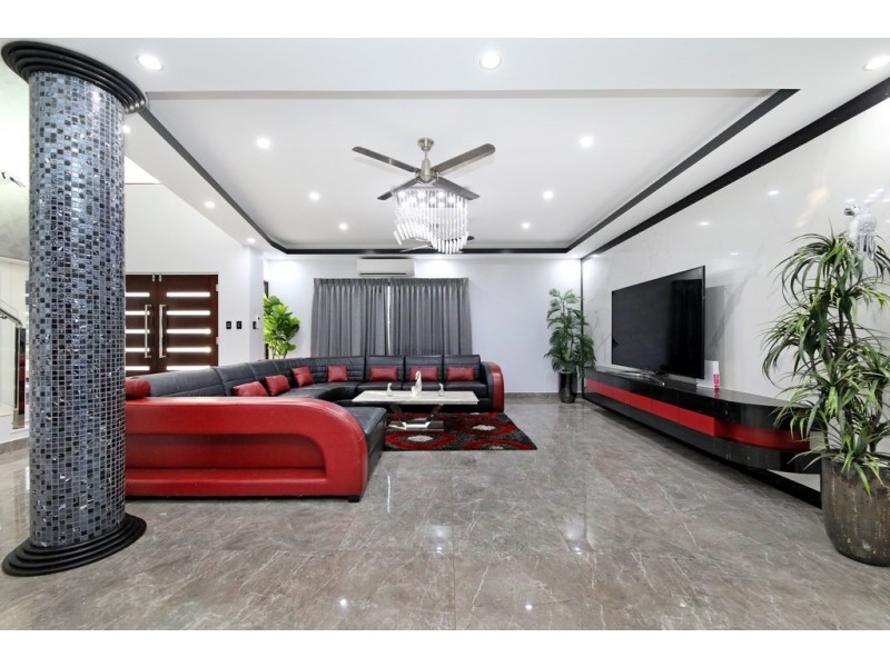 8 Farquhar Street, Muirhead NT 0810