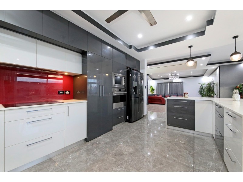 8 Farquhar Street, Muirhead NT 0810