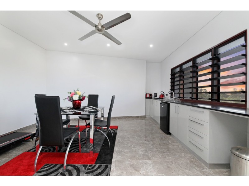 8 Farquhar Street, Muirhead NT 0810