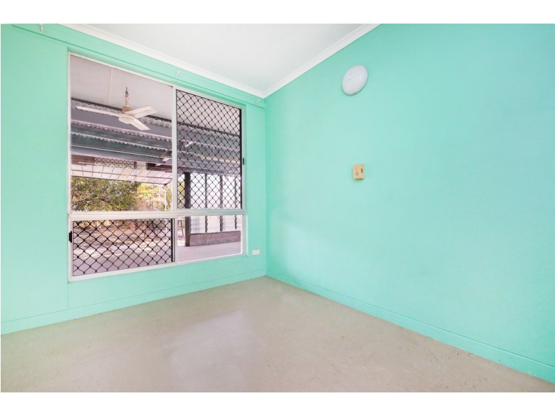 7 Wearing Crescent, Karama NT 0812